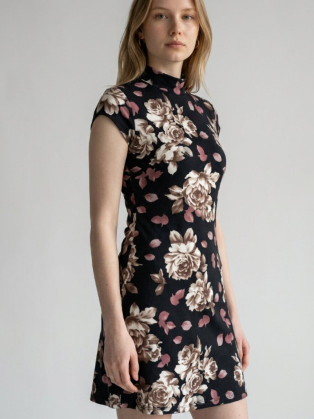 Forever21 Women Floral Mini Dress Sz S NWT Mock Neck Open Back Cap Sleeve Pocket